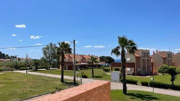 Rumah, 3 kamar tidur, balkon, pemandangan kebun | Eksterior