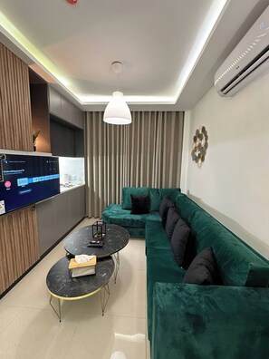 Living room - JRE Modern Apartment In Abdoun-amman (Amman)