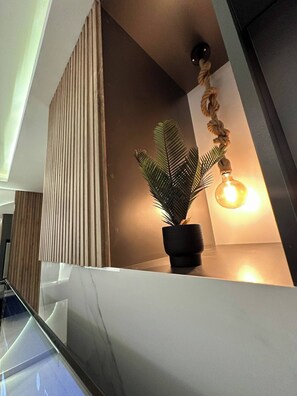 Apartment, 1 Bedroom, Accessible, Smoking | Living room
