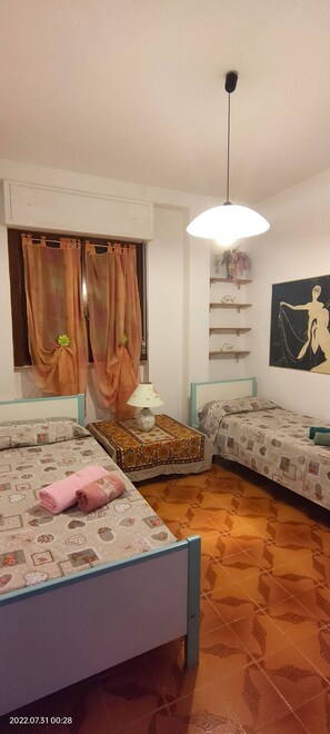 Shared Dormitory, 1 Bedroom, Smoking, Balcony | 1 bedroom