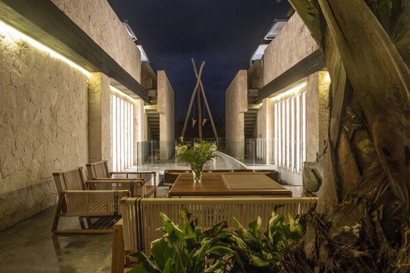 Departamento, 3 habitaciones, balcón, vista a la alberca | Terraza o patio