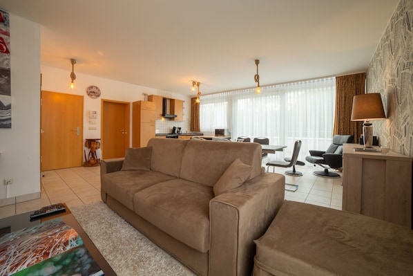 Living area - The Queen Apartments - Villa Adriana (Luxembourg City)