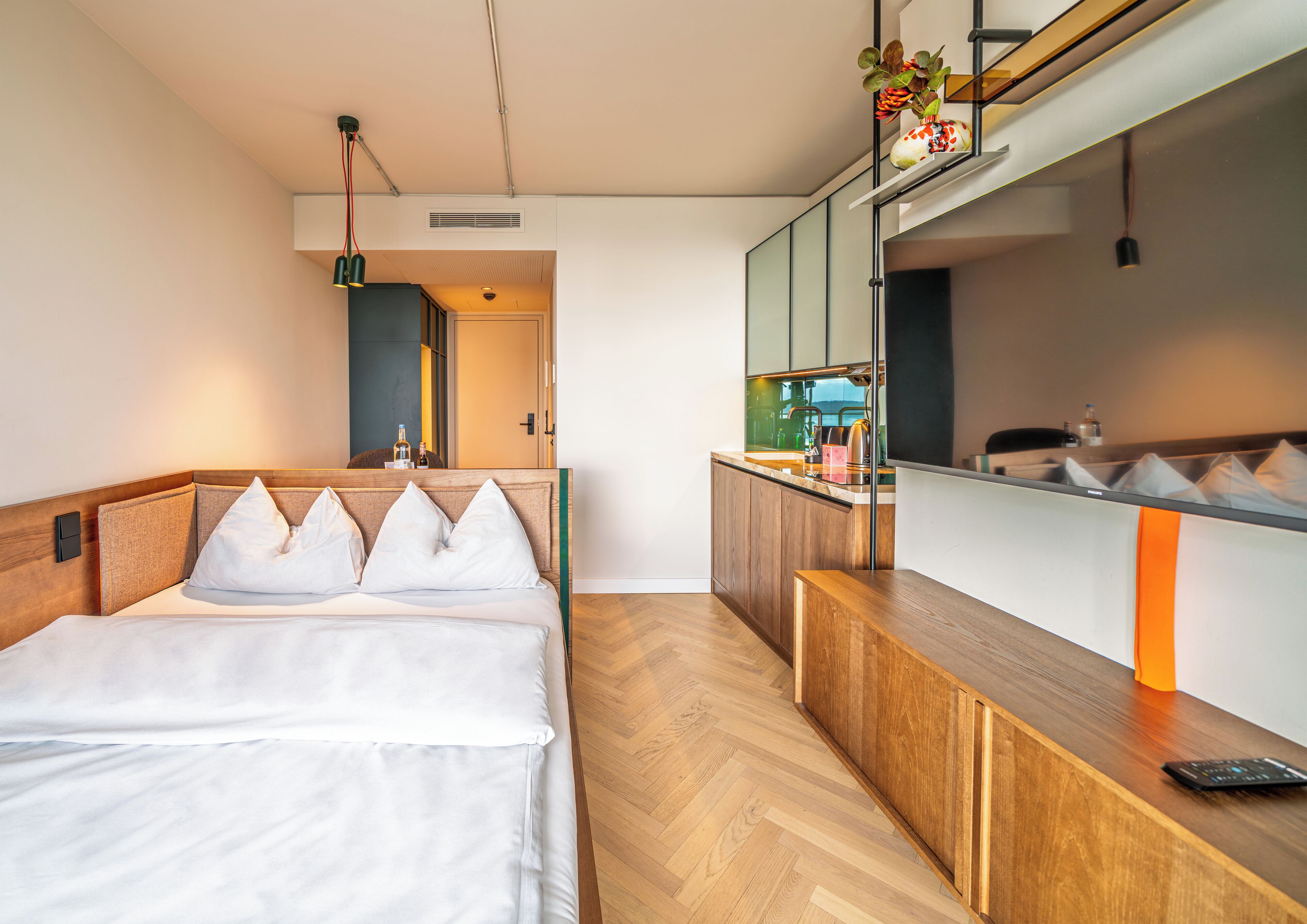 Apartment | 1 bedroom, premium bedding, in-room safe, desk