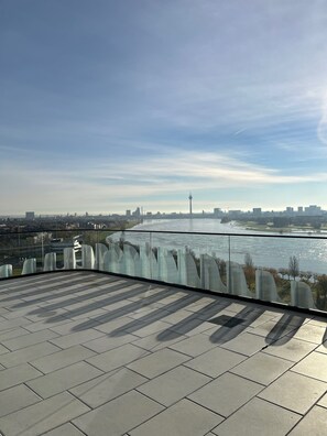Terrace/patio - The Zipper Hotel & Apartments (Düsseldorf)