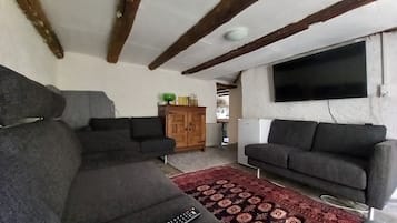 Gemeinsamer Schlafsaal, 1 Schlafzimmer, Gartenblick | Wohnzimmer