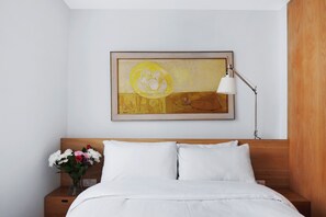 1 habitación, tabla de planchar con plancha, wifi gratis y ropa de cama 