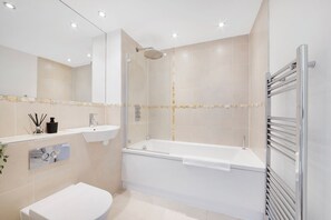 Hair dryer - Hermitage Rd N4 🚇 Manor House | GroundFl | Garden (Greater London)