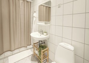 Handtücher, Seife, Shampoo, Toilettenpapier