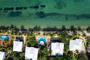 Exterior - TBS 36 Beachside-Resort Style with Pool, 1 Bedroom (Placencia)