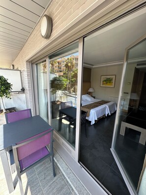 Studio | Terrace/patio