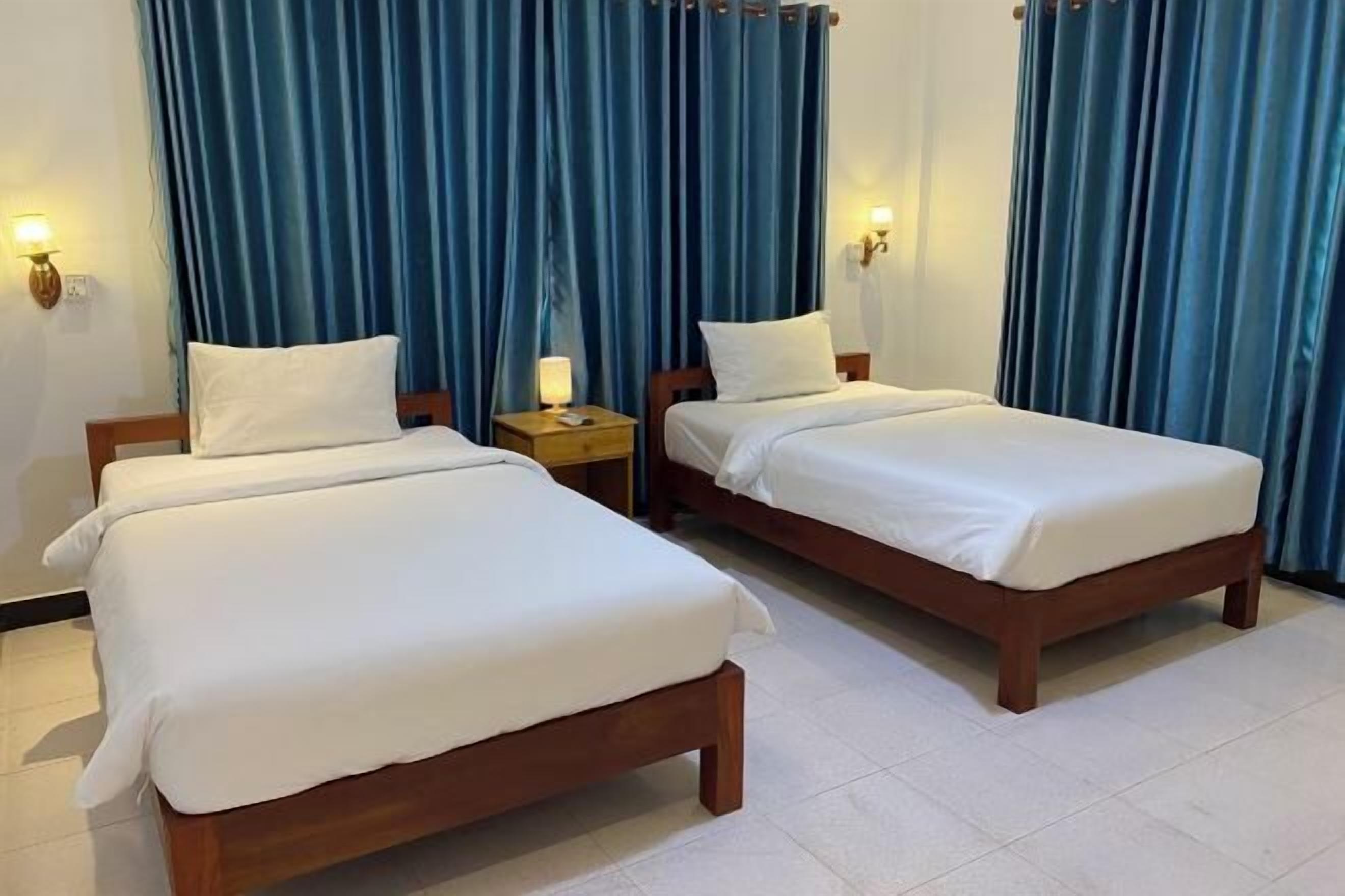 Mini-bar avec articles gratuits, bureau