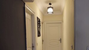 Dortoir partagé, 1 chambre, fumeur, balcon | Couloir