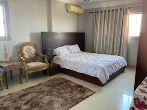 Shared Dormitory, 1 Bedroom, Smoking, Balcony | 1 bedroom - Females Only, Host Is Woman, City Center, Near All (Alexandria)