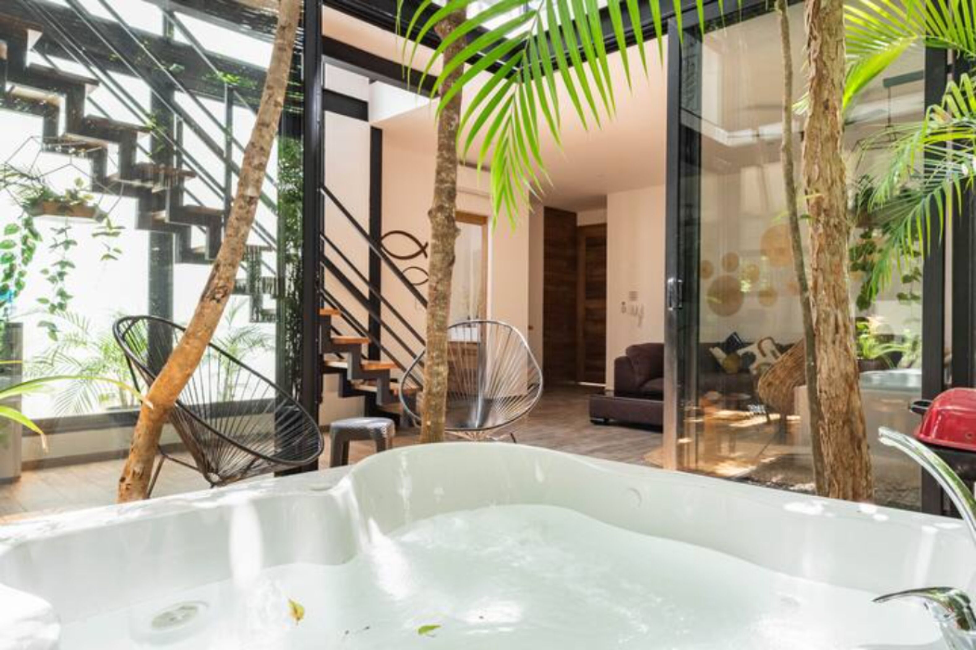 Nhà Exclusive | Bồn tắm spa riêng