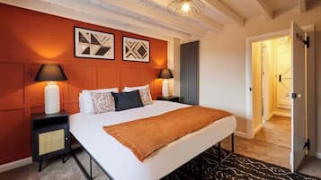 2 chambres, fer et planche Ă repasser, draps fournis