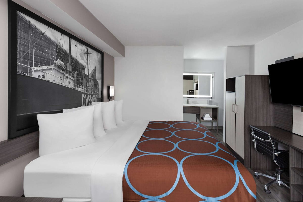 Habitación, 1 cama de matrimonio grande, no fumadores | Escritorio, espacio para trabajar con un portátil, wifi gratis