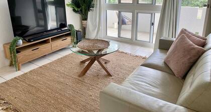 Meander to the Strand on McKinley