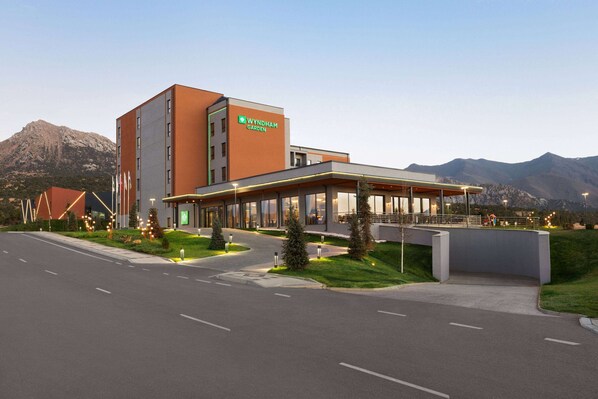 Exterior - Wyndham Garden Zomin (Jizzakh)