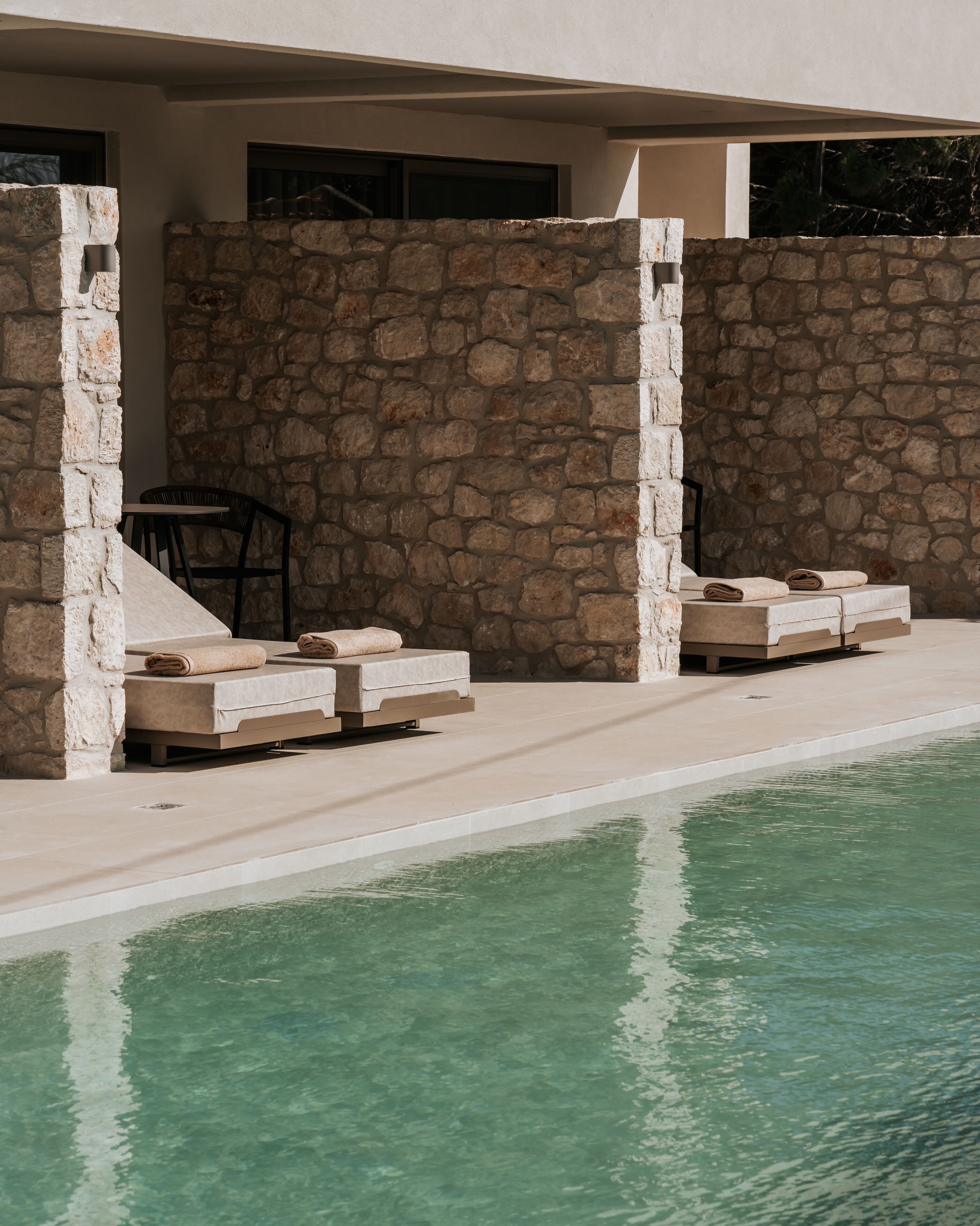 Exercise/lap pool
