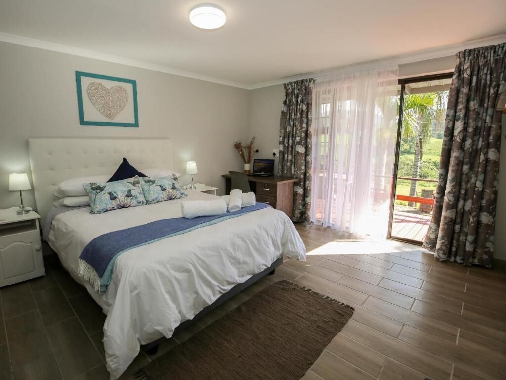 Standard Studio Suite | Egyptian cotton sheets, premium bedding, down duvets, Tempur-Pedic beds