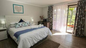 ห้องสแตนดาร์ดสตูดิโอสวีท | ผ้าปูที่นอนฝ้ายอียิปต์, เครื่องนอนระดับพรีเมียม, ผ้านวมขนเป็ด