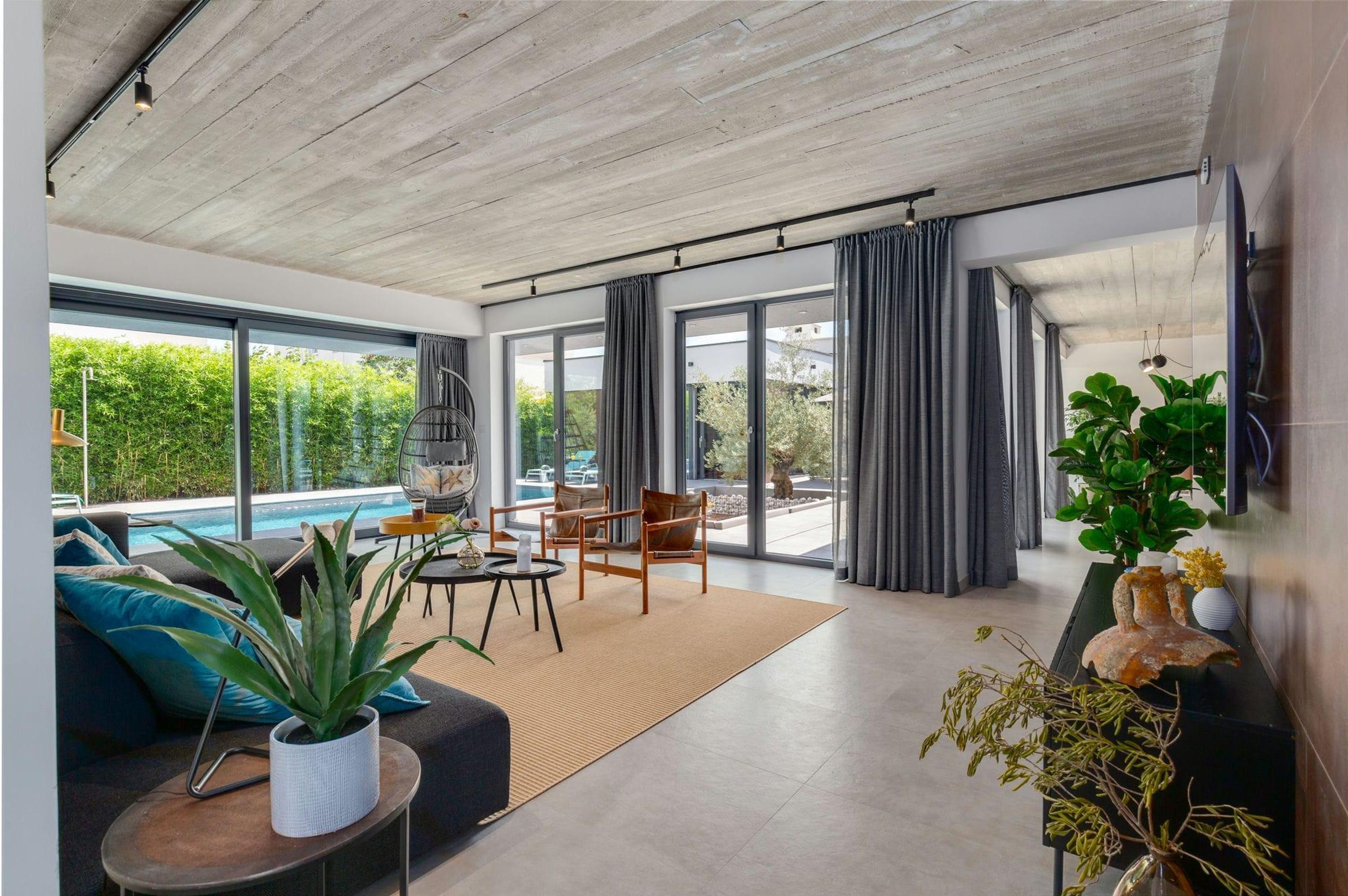 3 bedrooms