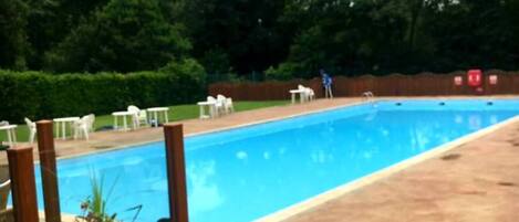 Outdoor pool, a heated pool