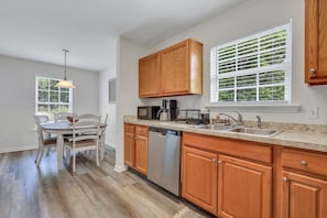 Private kitchen - Fully Furnished 3 Bedroom Home Minutes From Everything Savannah has to offer! (Savannah)