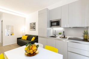 Appartement Ville | Cuisine privée | Réfrigérateur, micro-ondes, plaque de cuisson, lave-vaisselle
