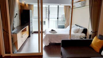 Apartment, 3 Bedrooms, Accessible, Balcony | 3 bedrooms