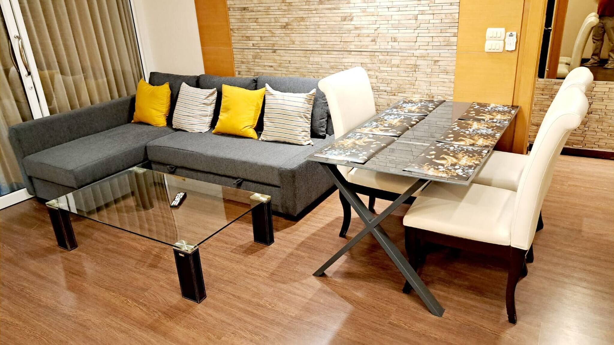 Apartment, 3 Bedrooms, Accessible, Balcony | Living area