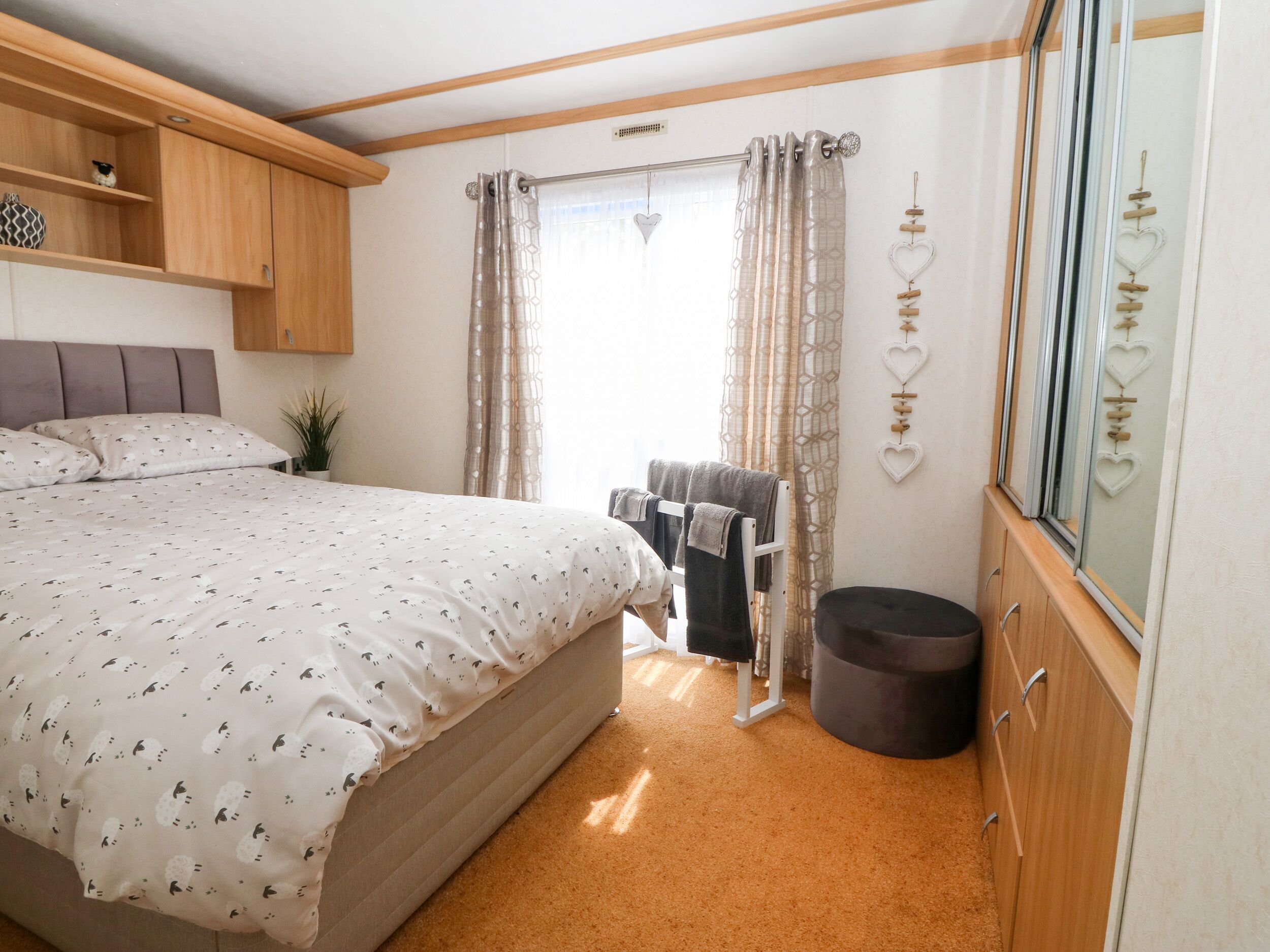 2 chambres, décor unique, ameublement unique, accès au Wi-Fi (inclus)