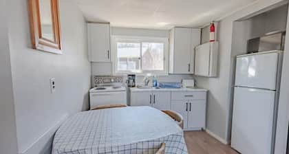 Luxury Lakefront Cottage