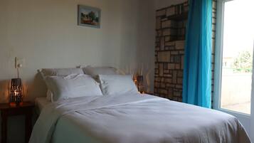 Chambre Double, salle de bains attenante (North facing) | Wi-Fi gratuit