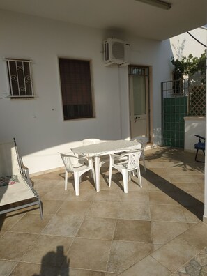 Casa, 1 camera da letto, fumatori, vista giardino | Ristorazione all'aperto