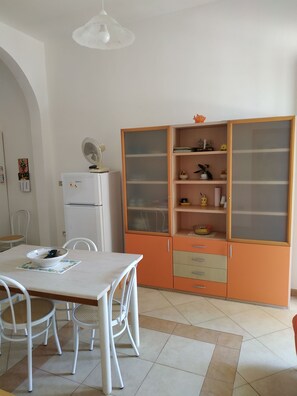 Casa, 1 camera da letto, fumatori, vista giardino | Ristoranti