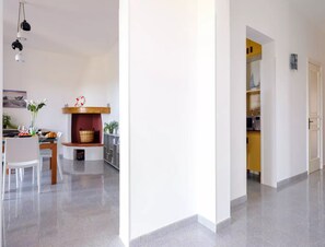 Villa, 2 Bedrooms, Accessible, Smoking | Interior
