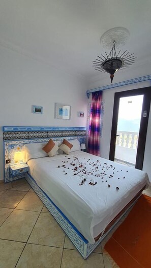 Comfort Double Room, 1 Double Bed, Kitchen, Mountain View - Casa Familia (Chefchaouen)
