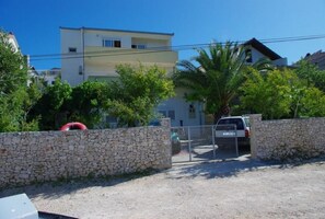 Exterior - Sunny apartment Ražanj (Ražanj)