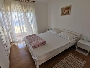 Room - Sunny apartment Ražanj (Ražanj)