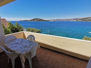 Outdoor dining - Seaside apartment Ražanj (Ražanj)