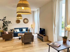 TV - Hotel Particulier Garden (Cannes)