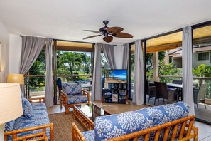 TV - KKSR#6201 OCEAN VIEW, 2ND FLOOR, CORNER UNIT, INCREDIBLE UNIT! (Kailua Kona)