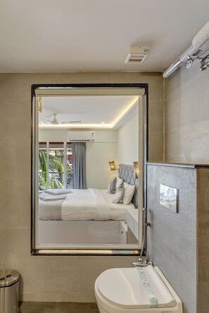 Dúplex familiar, vista a la alberca | Baño | Regadera, amenidades de baño gratuitas, secadora de cabello, toallas