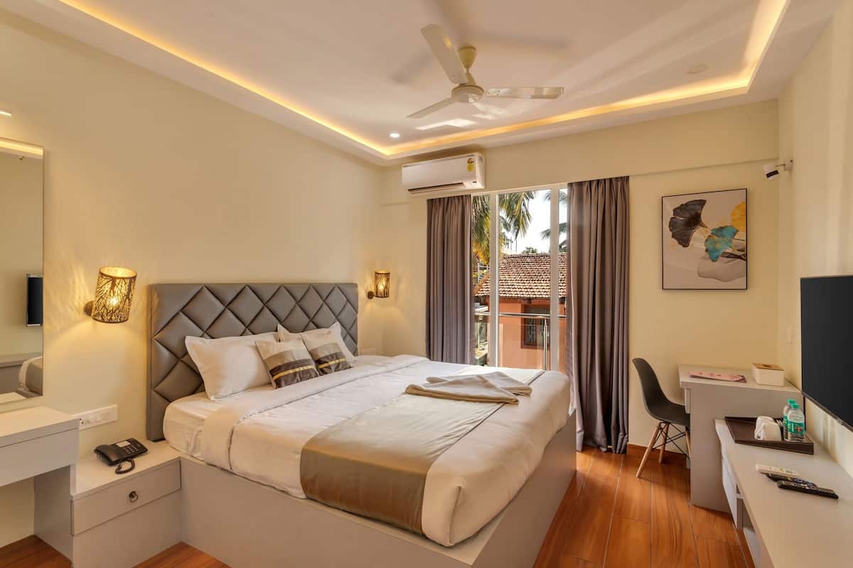 1 bedroom, in-room safe, desk, blackout curtains