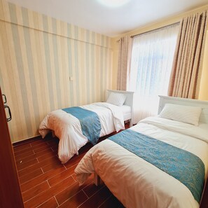 2 bedrooms, iron/ironing board, WiFi, bed sheets