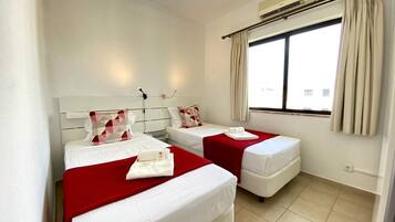 2 makuuhuonetta, silitysrauta/-lauta, ilmainen Wi-Fi, vuodevaatteet