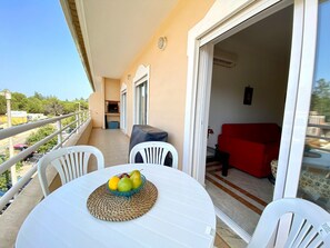 Outdoor dining - VILAMOURA TYPICAL 2 WITH POOL by HOMING (Vilamoura)