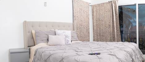 1 habitación, tabla de planchar con plancha, wifi y ropa de cama