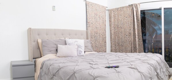 1 chambre, fer et planche à repasser, Wi-Fi, draps fournis